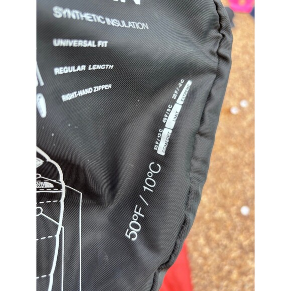North face sleeping bag - Picture 3 of 3
